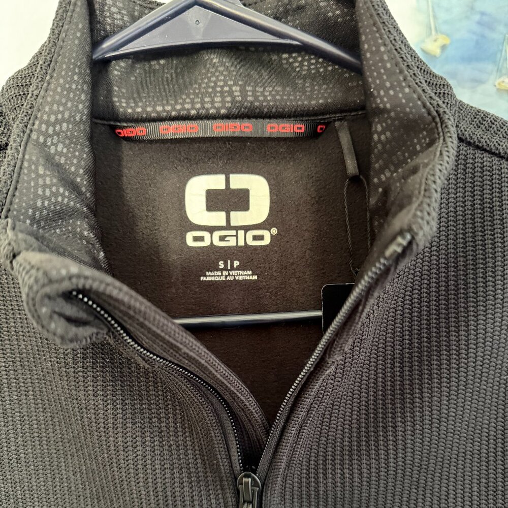 OGIO Unisex Ribbed Fleece Vest - Size Small (Chest 35"- 37") - Picture 4 of 5